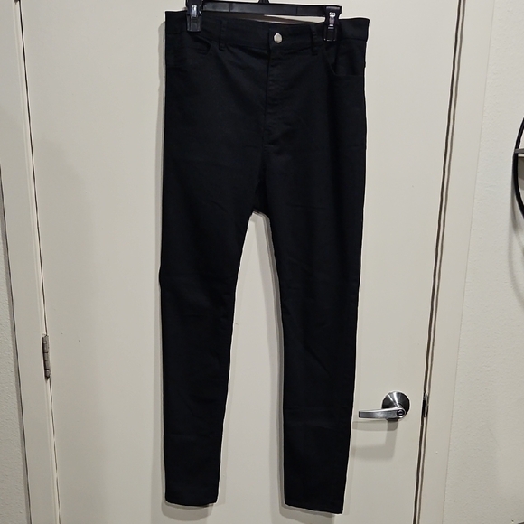 H&M Pants - H&M Women's Black Pants Size 12
